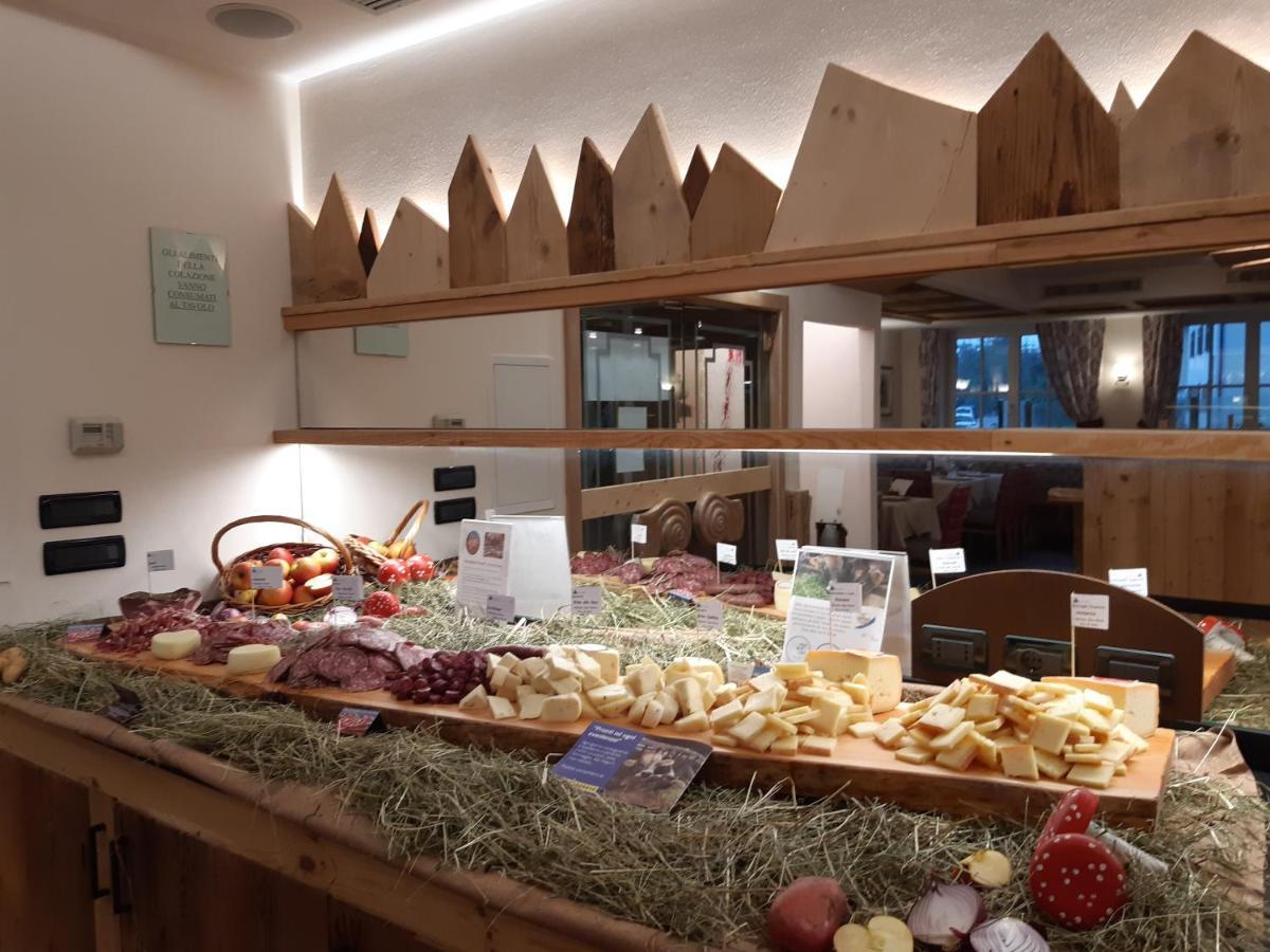 Hotel El Pilon Pozza di Fassa Exteriér fotografie