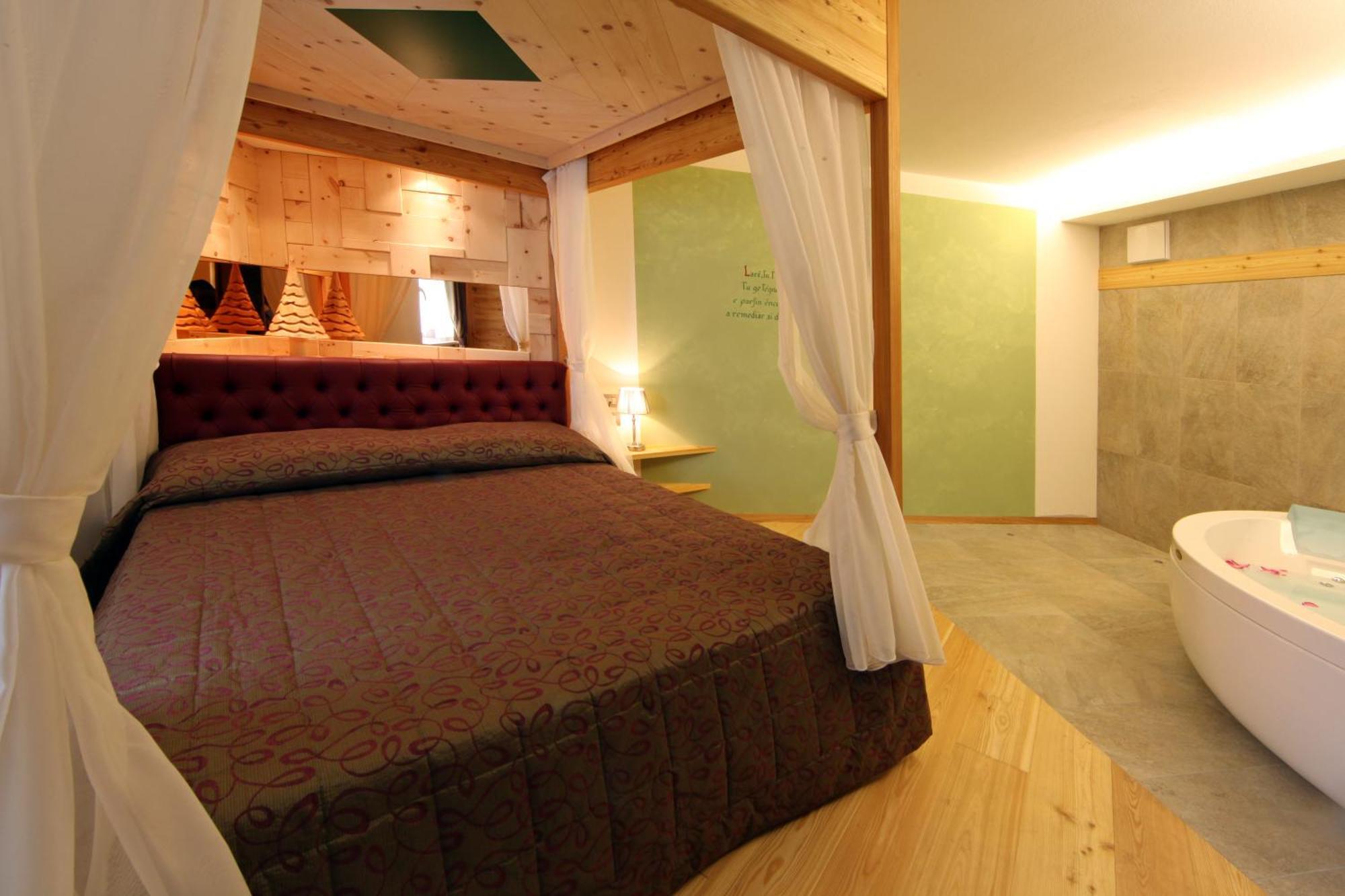Hotel El Pilon Pozza di Fassa Exteriér fotografie