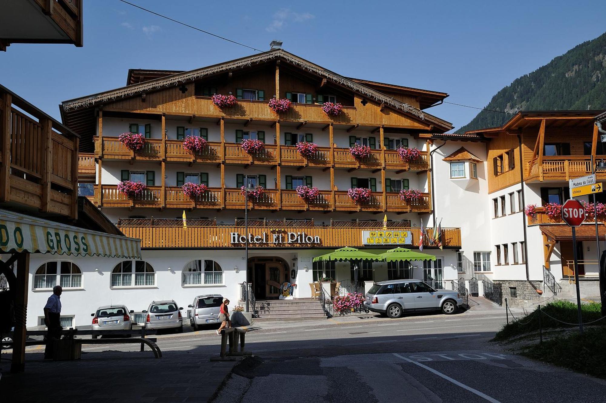 Hotel El Pilon Pozza di Fassa Exteriér fotografie