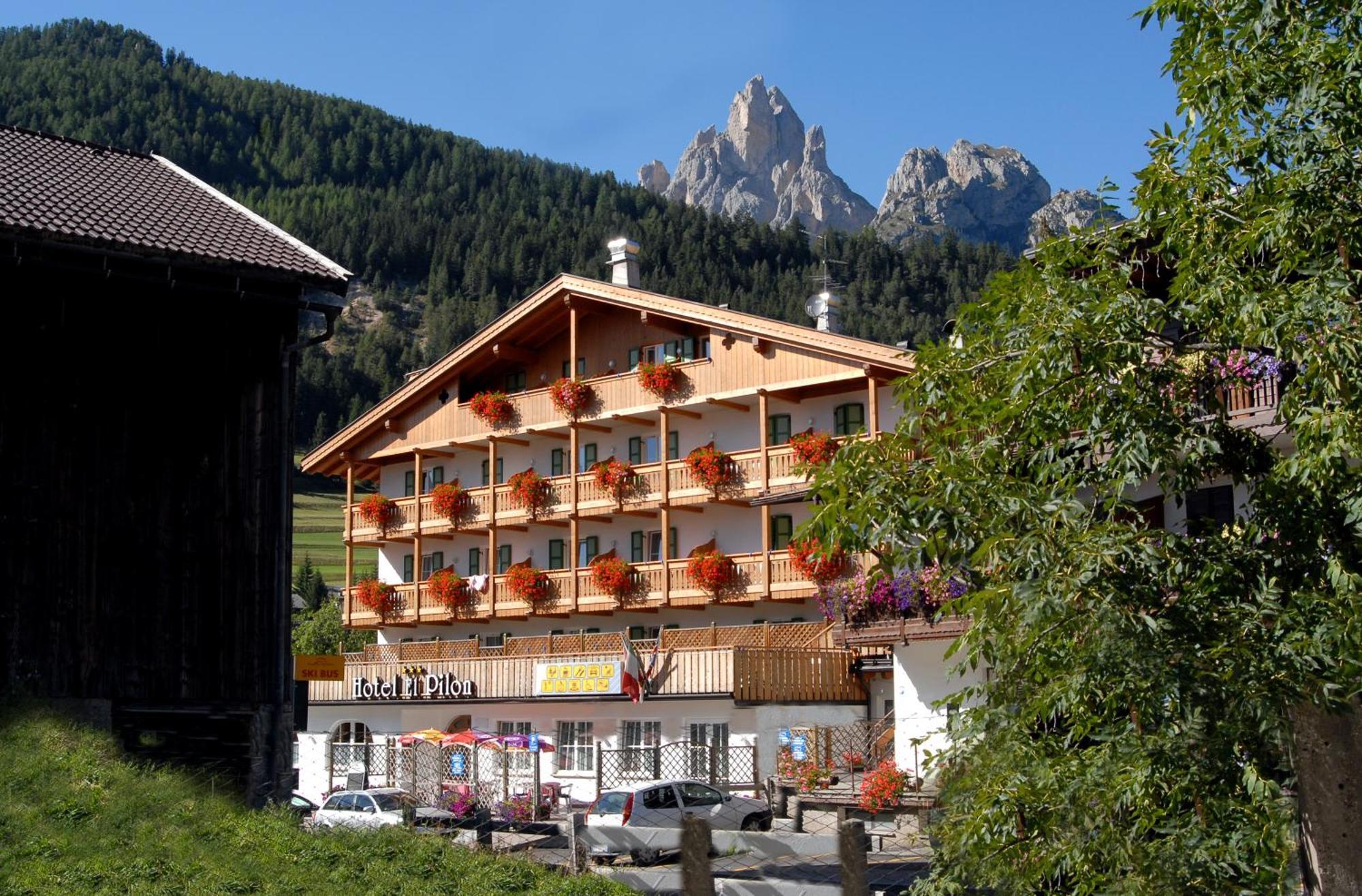 Hotel El Pilon Pozza di Fassa Exteriér fotografie